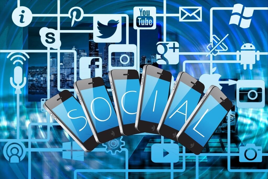 Alt Text: Comparison between Google Ads and Facebook Ads platforms for digital marketing strategy.