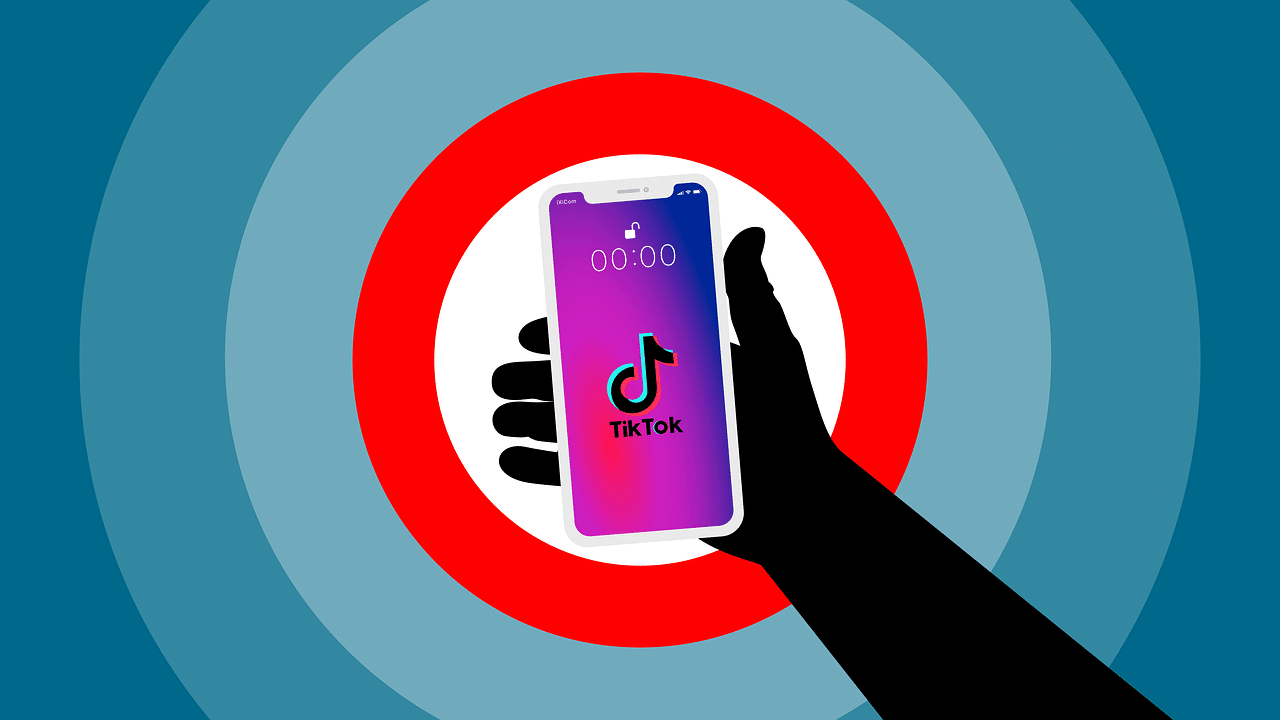 TikTok SEO guide showing how brands use short video marketing and social search optimization to rank higher in 2025